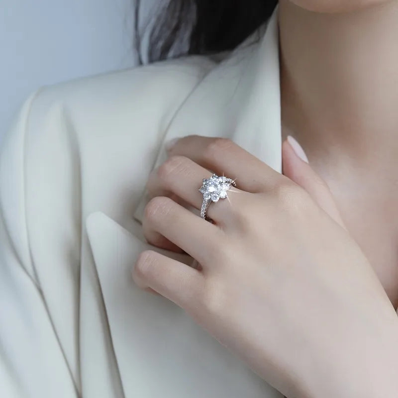 Round Brilliant Moissanite Flower Ring | 1ct–2ct VVS1 D Colour | GRA Certified | S925 Silver